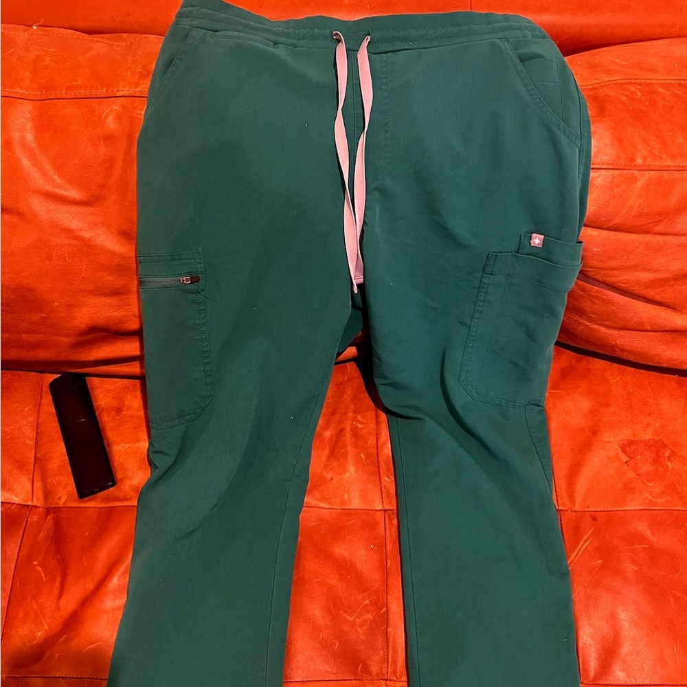 FIGS Caribbean blue Yola size M